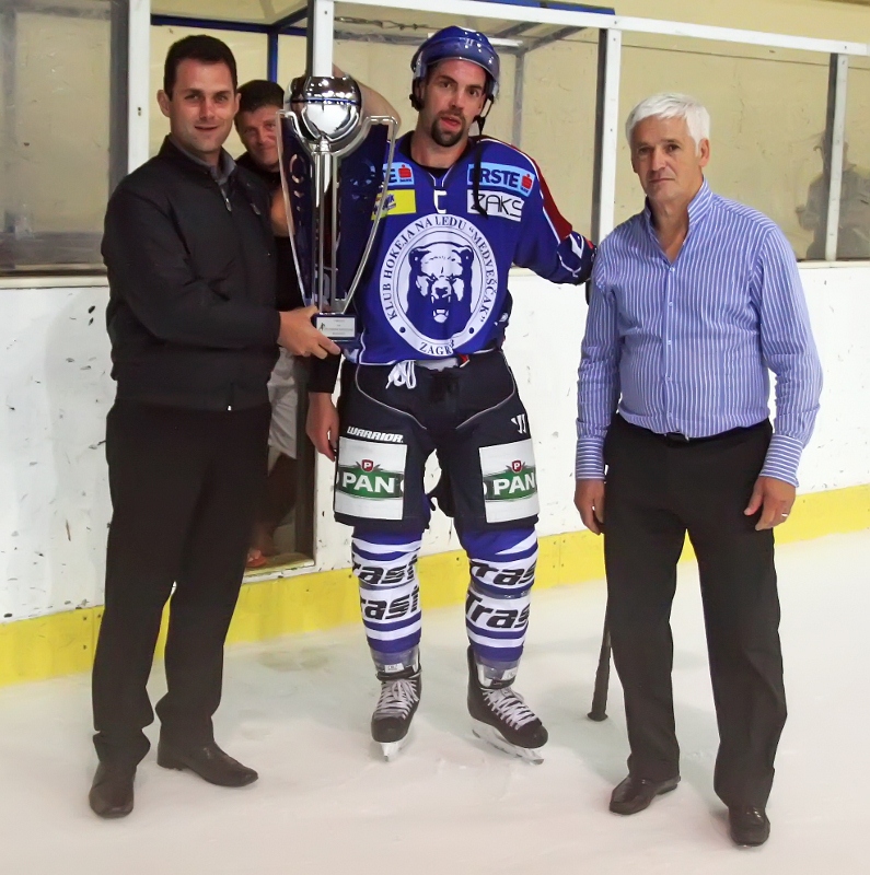 Pokal je odšel v Zagreb, Poletna liga pa je postregla z zanimivimi boji